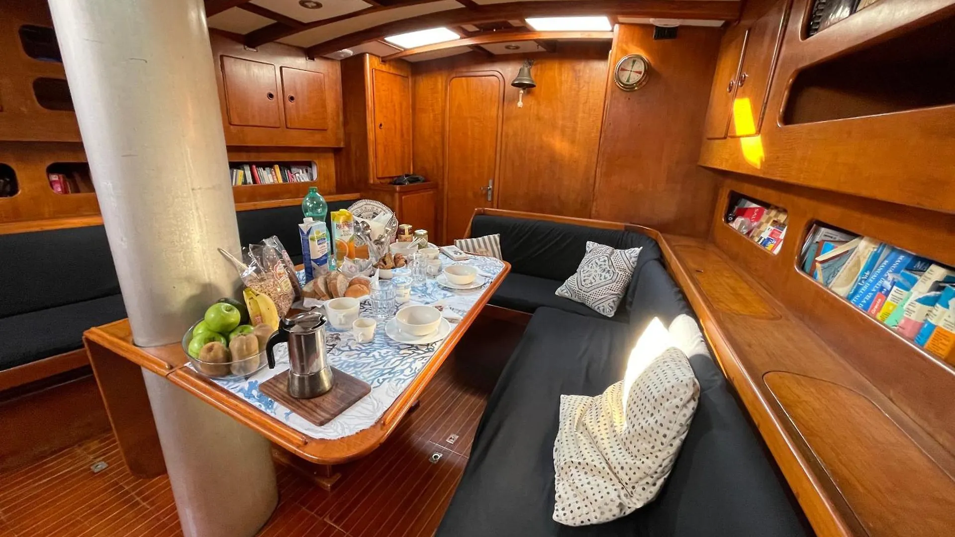 Botel Sailboat B&B On Board Catania