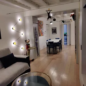https://apt-cozy-brera.it-lombardy.com