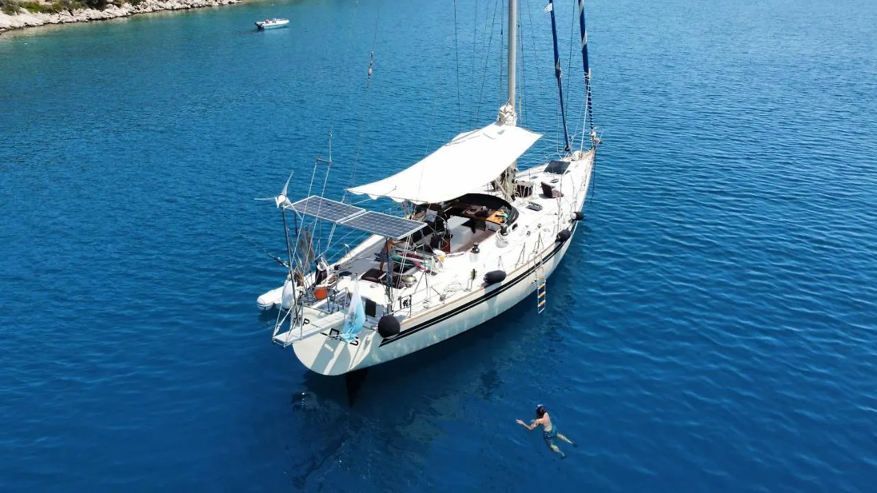 Sailboat B&B On Board Catania Botel