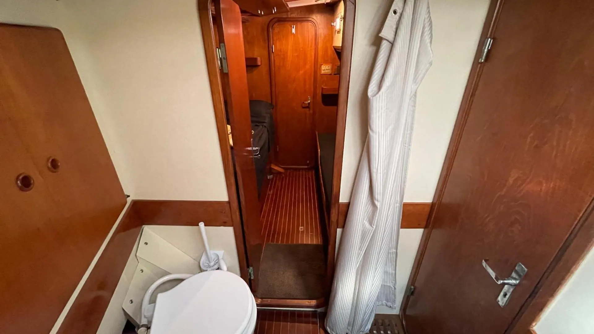 Sailboat B&B On Board Catania Botel